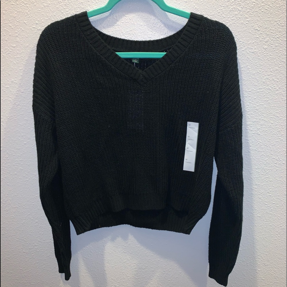 Target V neck Cropped Black Sweater